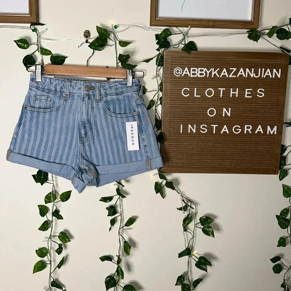 PacSun Pants - Pacsun Striped Mom Jean Shorts NWT
